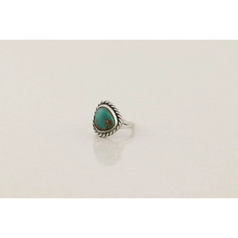 Sterling Silver Green Turquoise Ring Size 6 - Picture 3 of 6